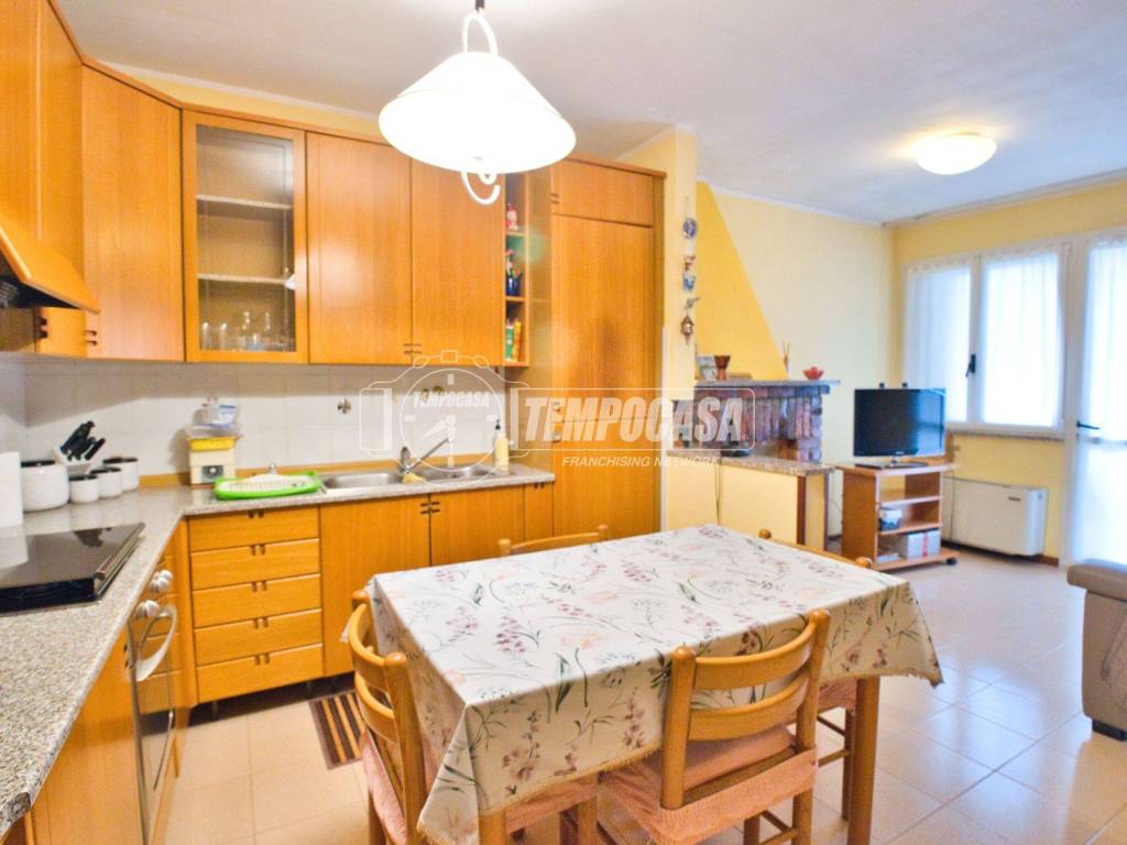 Casa indipendente a Galliate in Via Monti - Foto 5