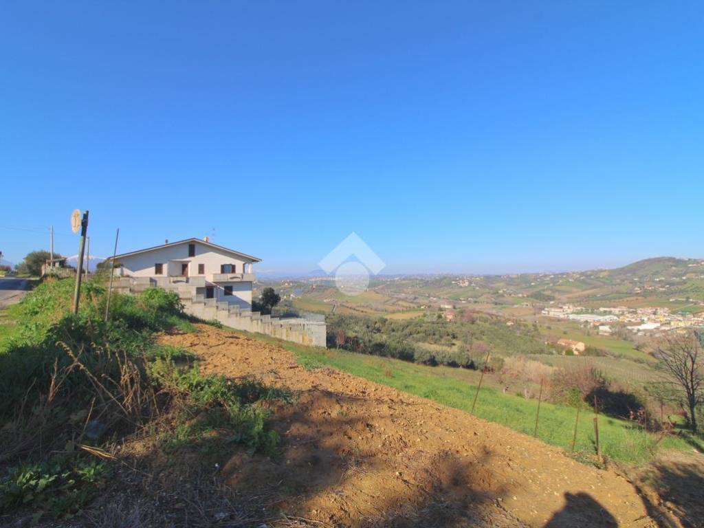 Terreno a Mosciano sant'angelo in Contrada Maggi - Foto 3