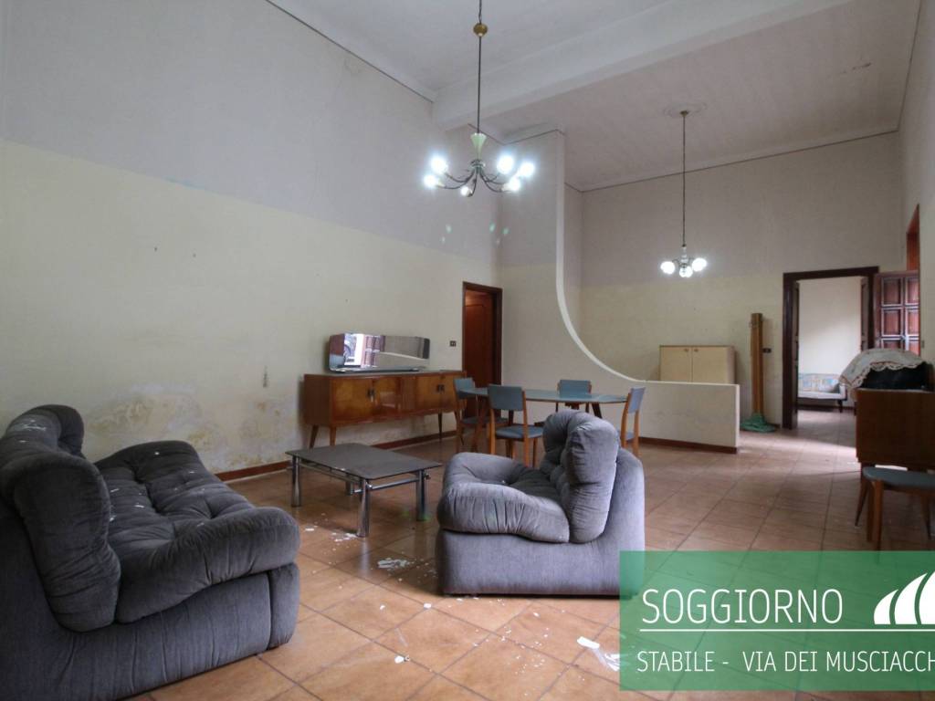 Palazzo / stabile a Mesagne in Via Musciacchi, 3 - Foto 2