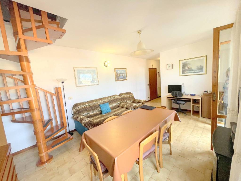 Appartamento a Osimo in Via Alessandro Manzoni - Foto 4