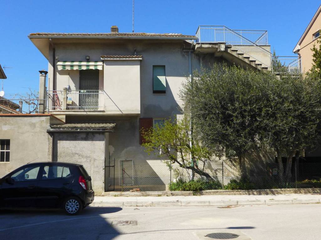 Villa a Chiaravalle in Via Carlo Pisacane, 24 - Foto 3