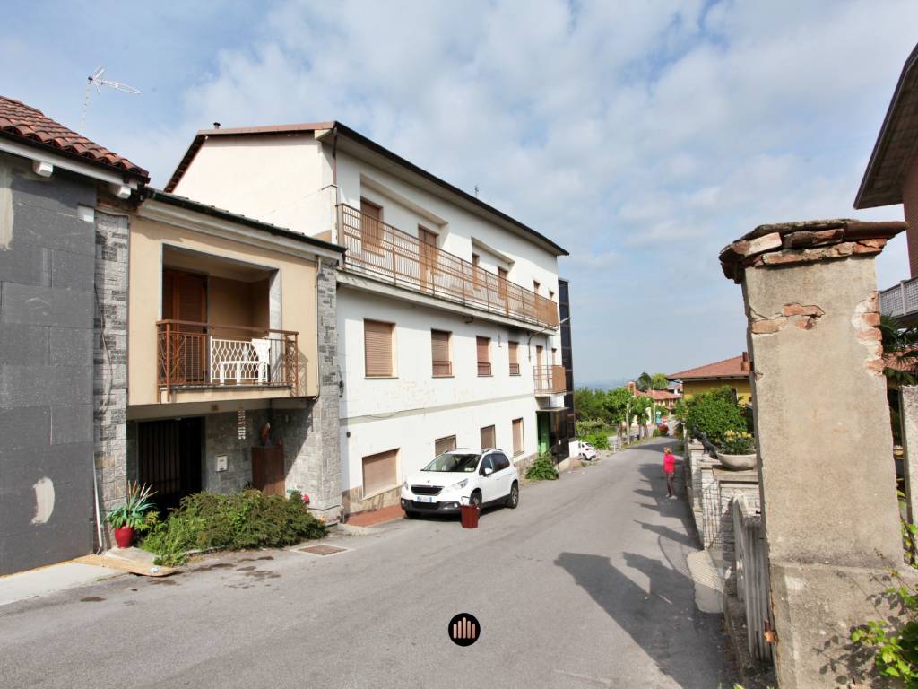 Palazzo / stabile a Belvedere langhe in Via Pietro Donadei, 13 - Foto 4