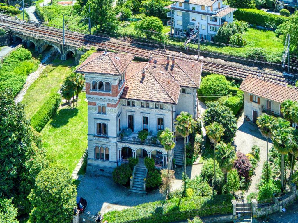 Villa a Stresa in Via Alessandro Volta, 3 - Foto 2