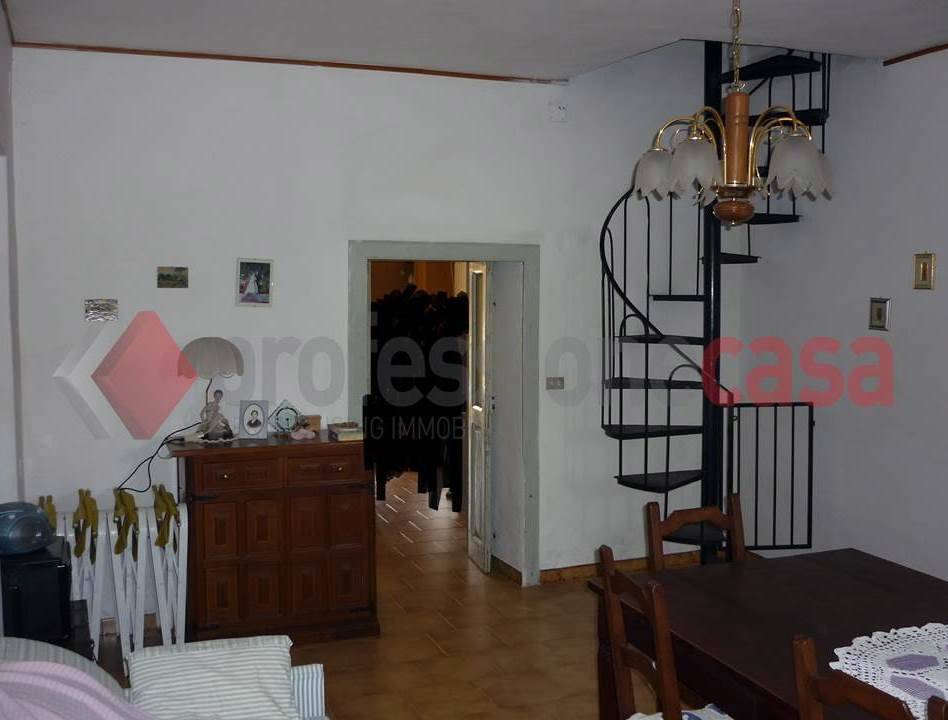 Casa indipendente a Cervaro in Via Collecedro, 1 - Foto 3