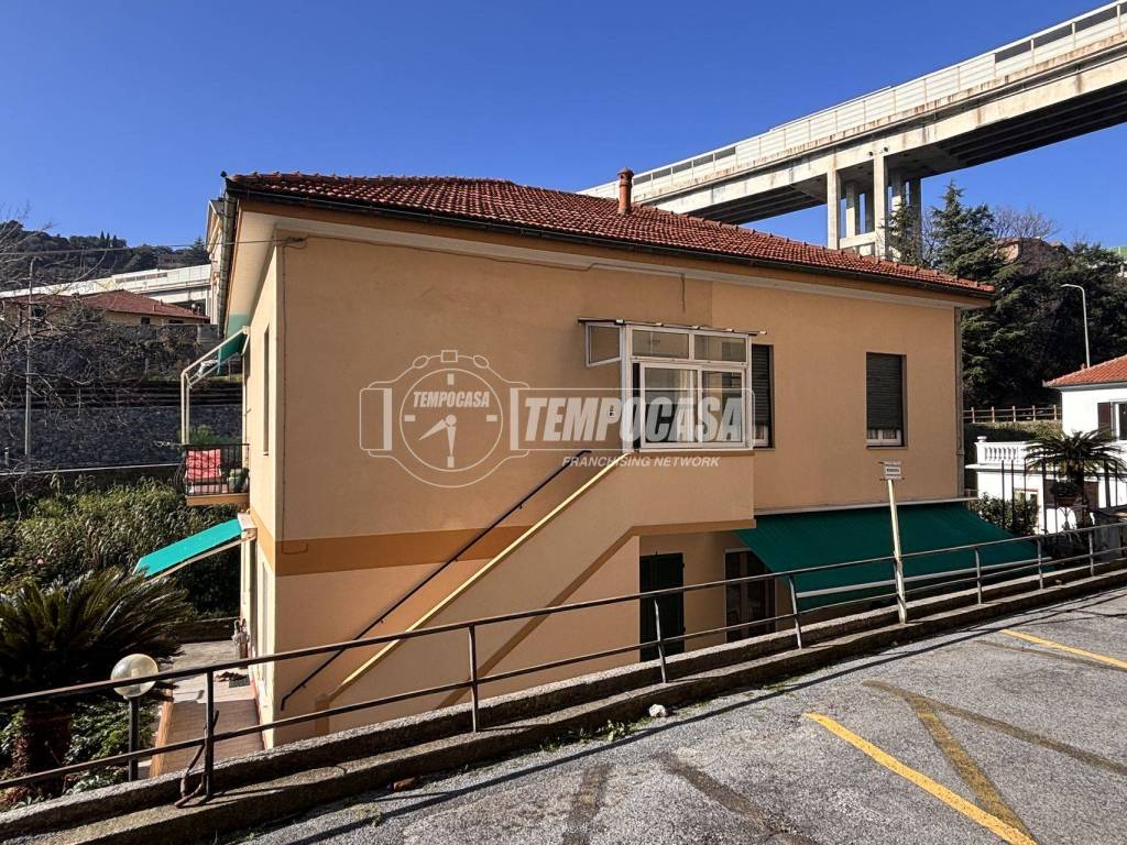 Appartamento a Celle ligure in Via Lavadore 10 - Foto 2