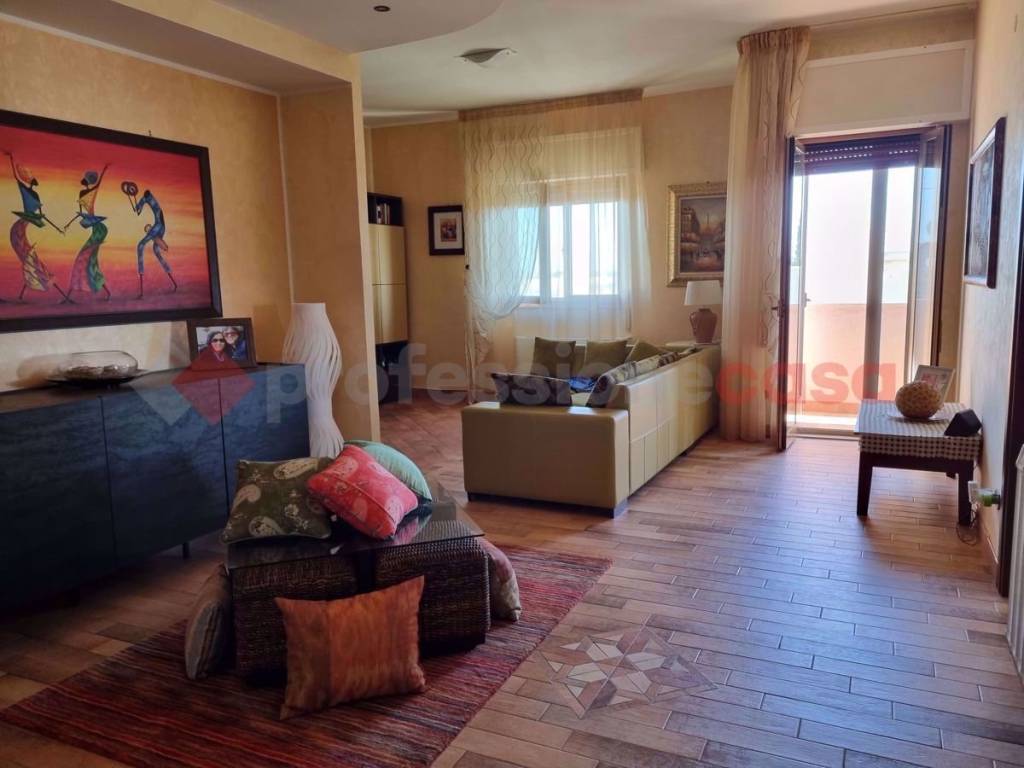 Appartamento a Taranto in via Fior d'Ontano, 6 - Foto 2