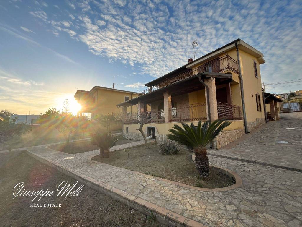 Villa a Agrigento in Via degli Ulivi - Foto 2