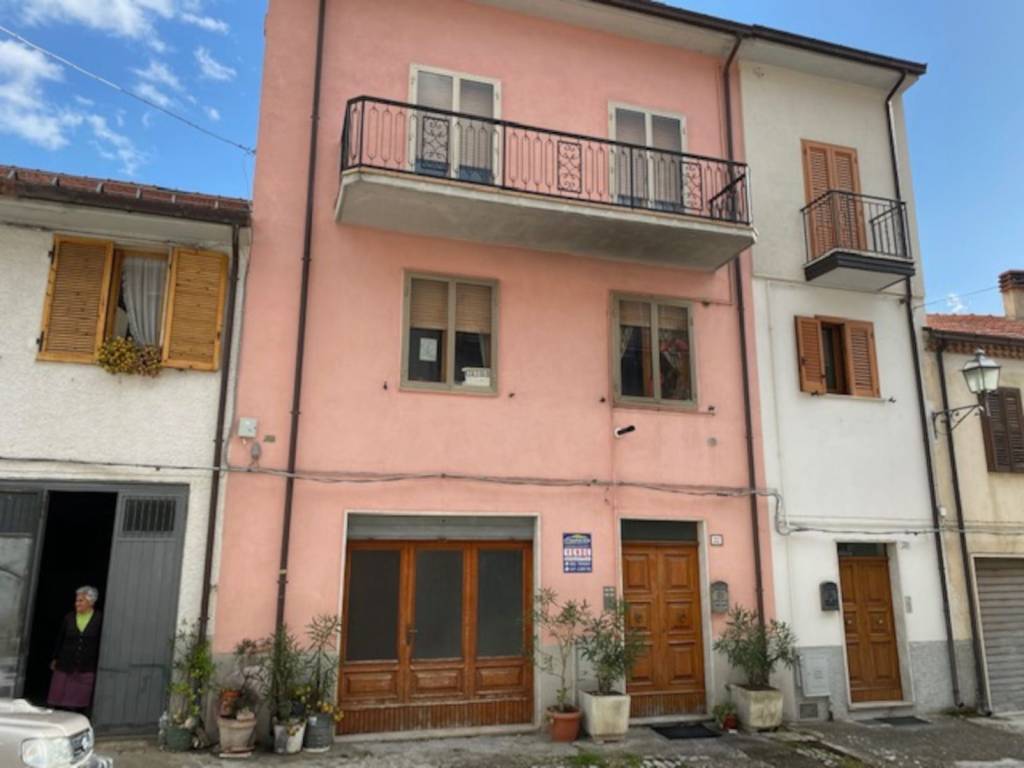 Casa indipendente a Agnone in Piazza Plebiscito - Foto 2