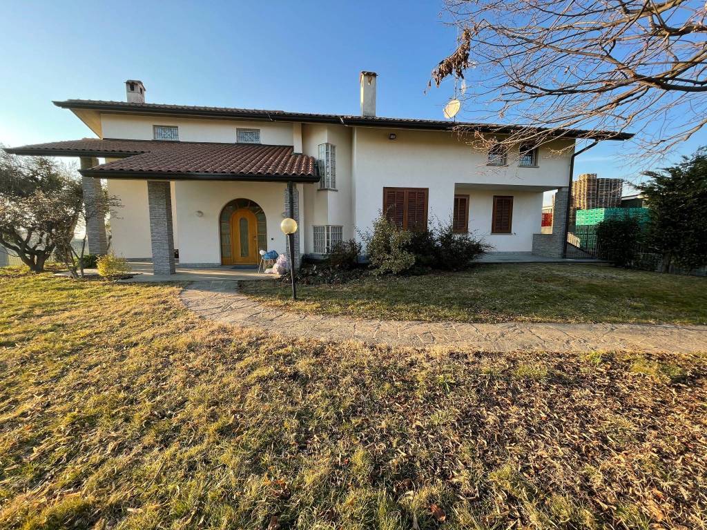 Villa a Sumirago in Via Enrico Fermi - Foto 2