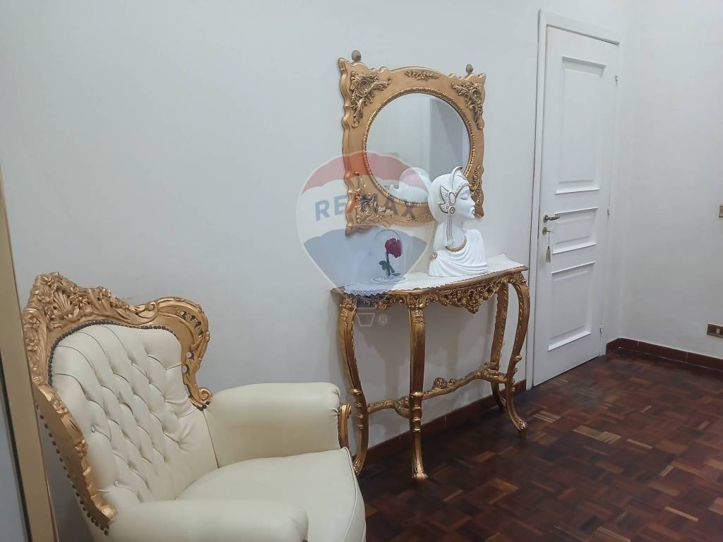 Appartamento a Napoli in Via Bari, 40 - Foto 5