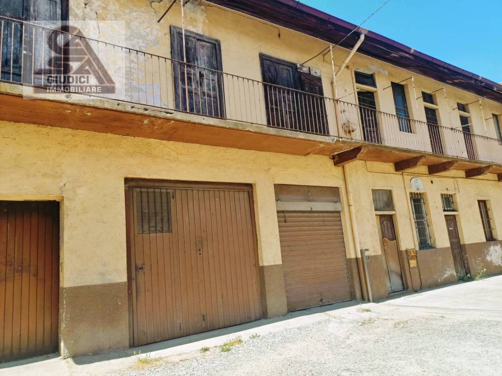 Rustico / casale a Caronno pertusella in Via Corso della Vittoria, 31 - Foto 4