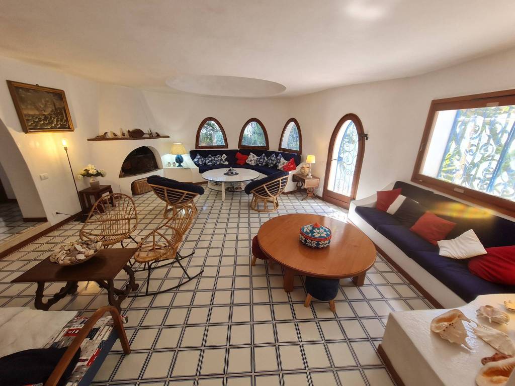 Villa a Sabaudia in Strada Lungomare Pontino, 13299 - Foto 2