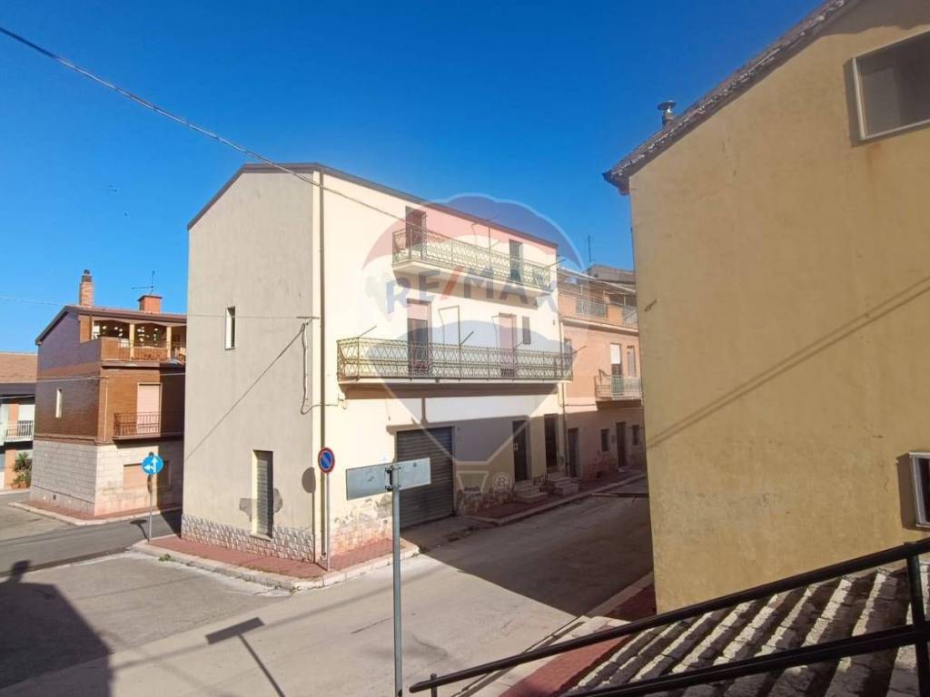 Casa indipendente a Castelluccio dei sauri in Via Inverse - Foto 2