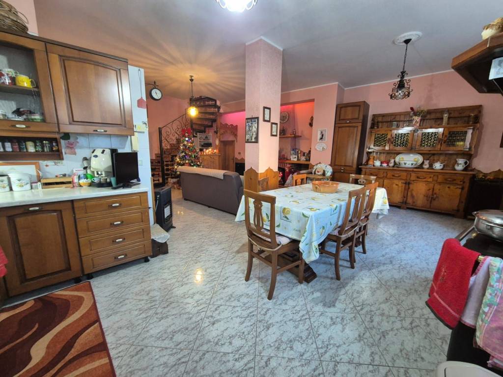 Appartamento a Casola di napoli in Via Gesini - Foto 2