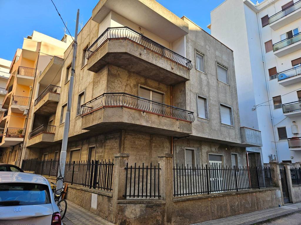 Palazzo / stabile a Reggio calabria in Viale Pio XI Diramazione 1 - Foto 3