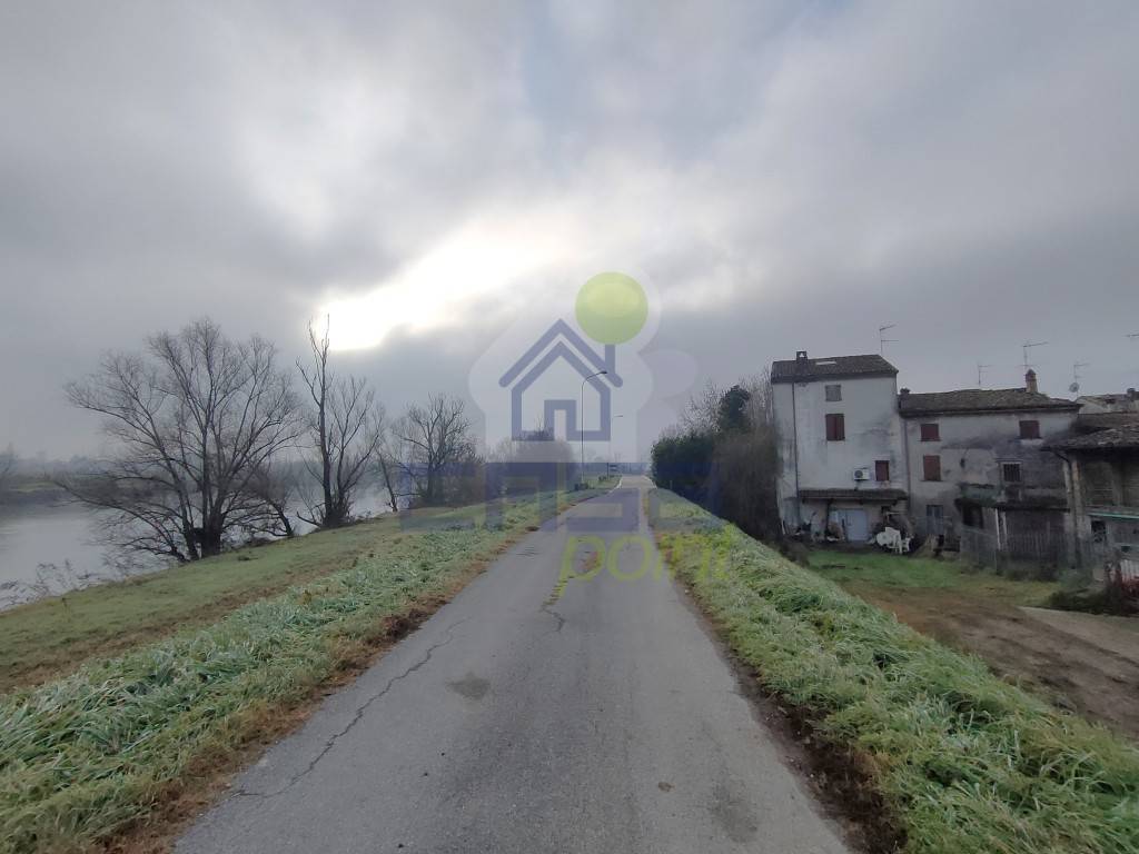Casa indipendente a Piadena drizzona in via Parco d'Oglio 7 - Foto 2