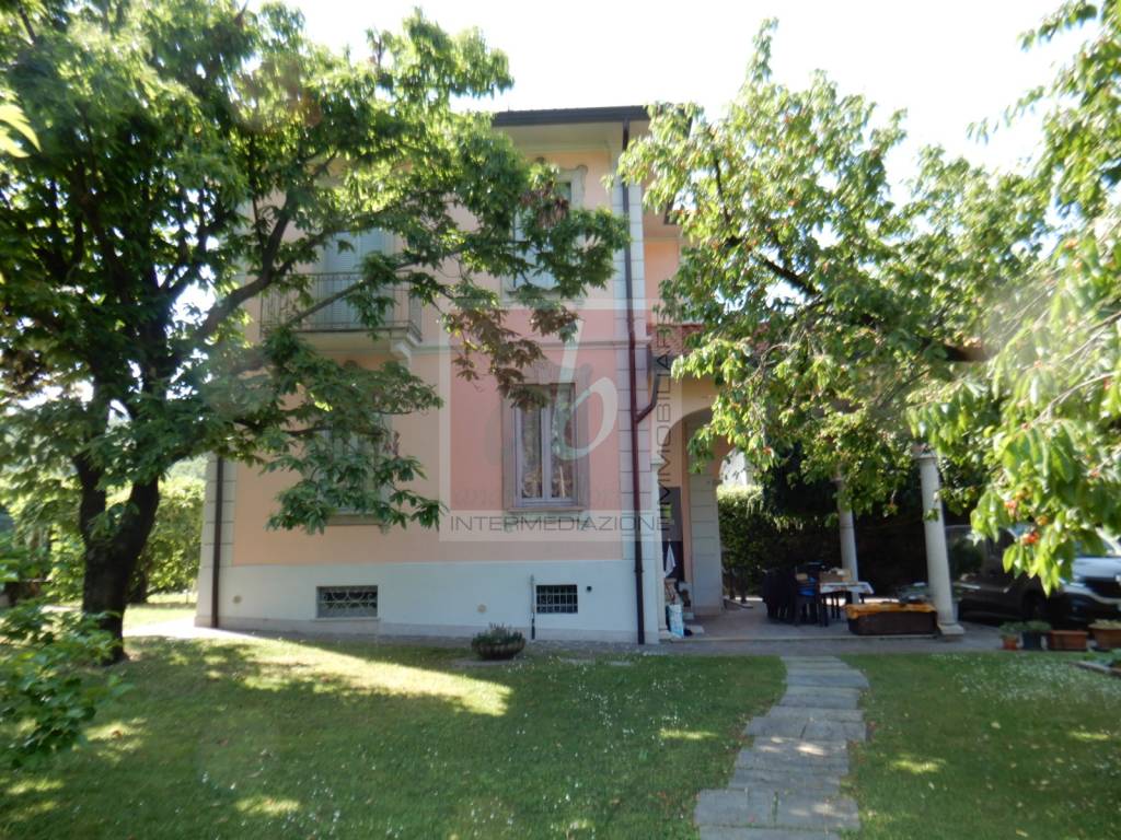 Villa a Cittiglio in Via Provinciale, 9 - Foto 5