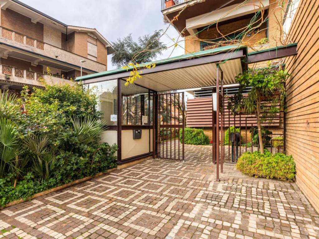 Appartamento a Roma in Via Aurelia, 720 - Foto 2