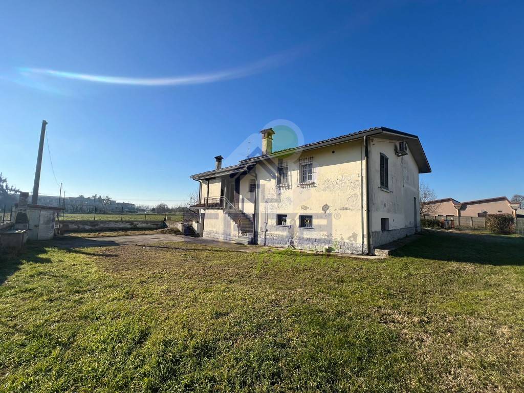 Villa a Miradolo terme in via sandro pertini - Foto 2