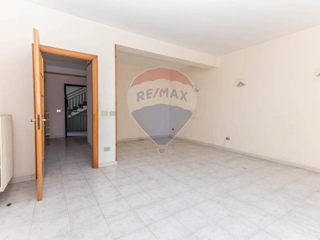 Appartamento a Noto in Via Alessio di Giovanni, 22 - Foto 3
