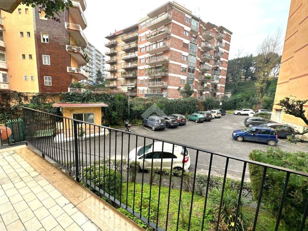 Appartamento a Napoli in Via Giuseppe Casciaro, 23 - Foto 4