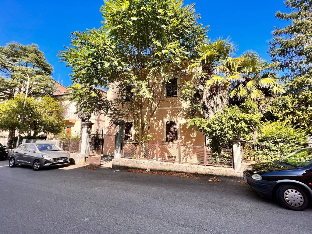 Villa a Fabriano in VIA CAPPUCCINI - Foto 4