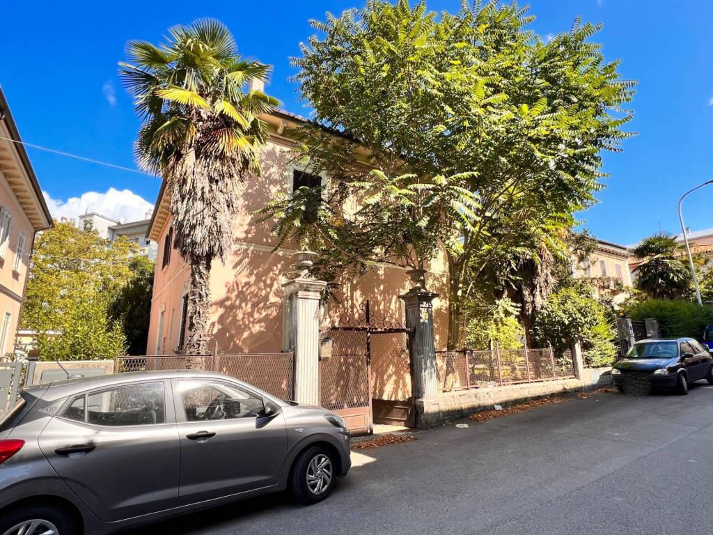 Villa a Fabriano in VIA CAPPUCCINI - Foto 5
