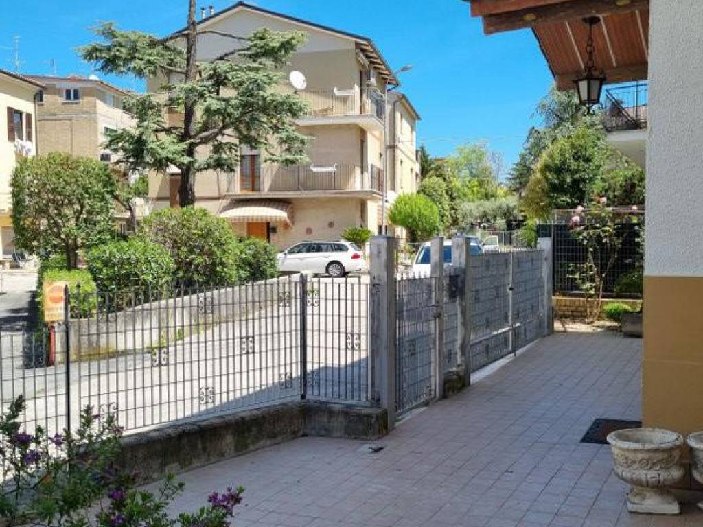 Casa indipendente a Corridonia in Viale Sant'Anna - Foto 5