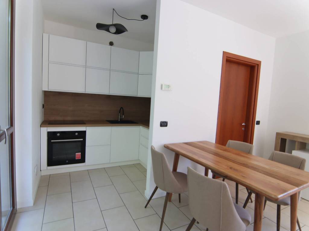 Appartamento a Olgiate comasco in Via Luigi Brugnatelli, 11 - Foto 4