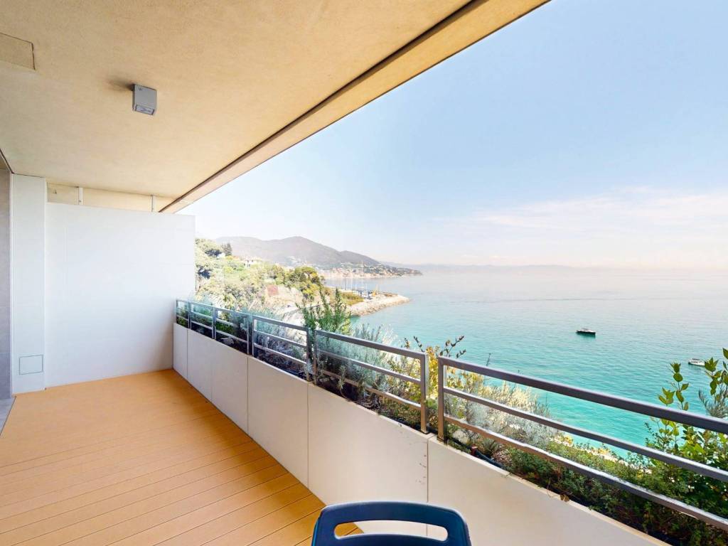 Appartamento a Celle ligure in Via Aurelia Levante, 5 - Foto 2