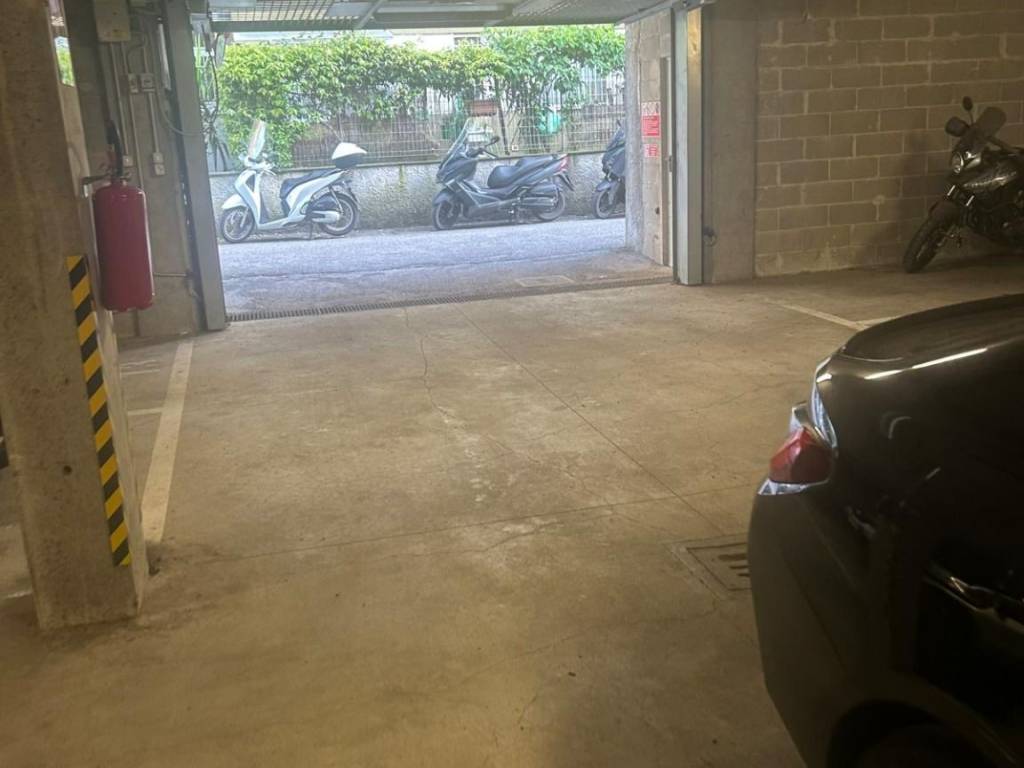 Box / garage a Genova in Via Ezio Lucarno - Foto 3