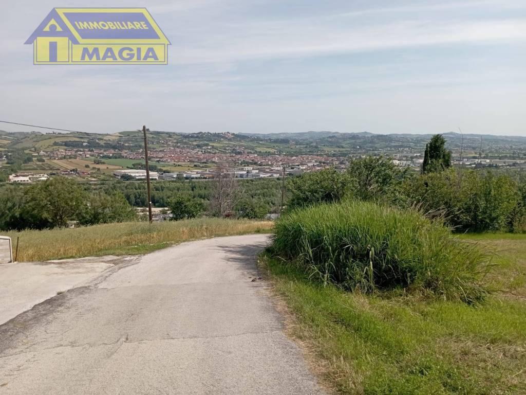 Terreno a Ancarano in madonna della carita - Foto 4