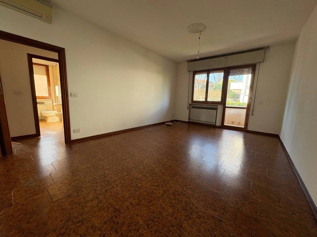 Appartamento a Riccione in Viale Massaua, 44 - Foto 3