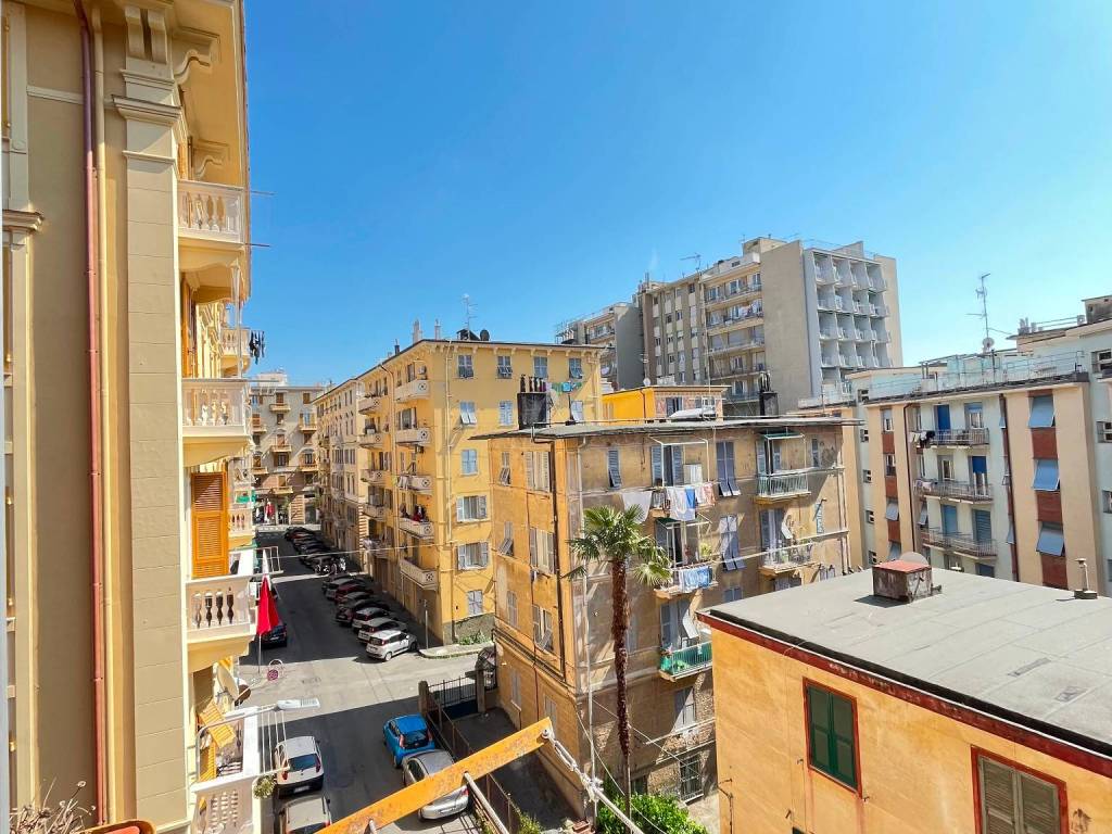 Appartamento a Genova in Via Giuseppe Galliano, 7 - Foto 2