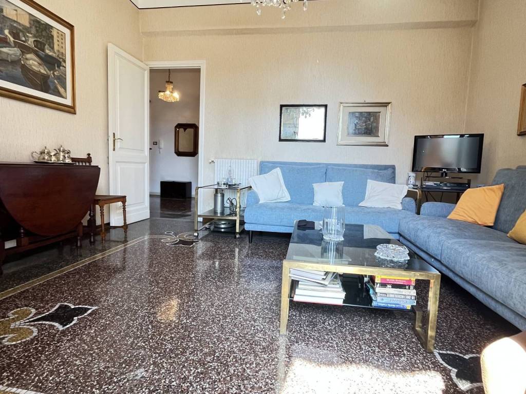Appartamento a Genova in Via Giuseppe Galliano, 7 - Foto 4