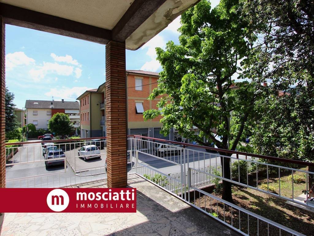 Appartamento a Matelica in Viale Martiri Della Libertà - Foto 4