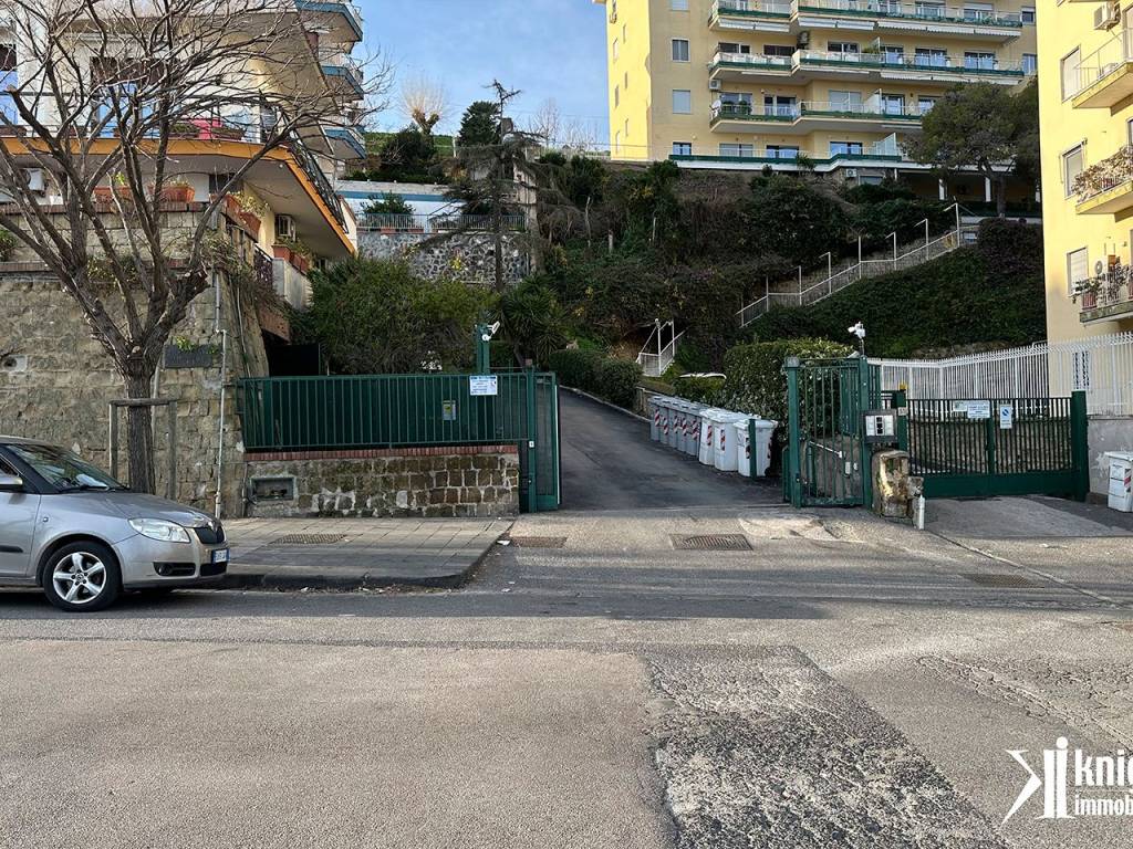 Appartamento a Napoli in Via Francesco Petrarca, 49 - Foto 2