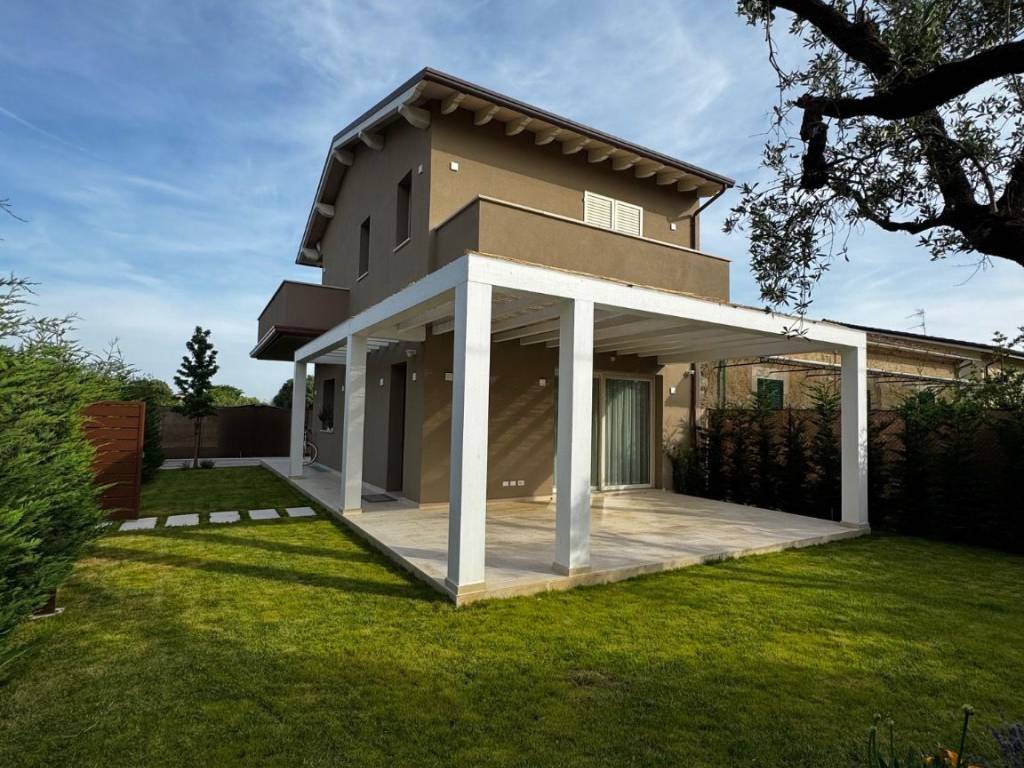 Villa a Seravezza in Via Fiumetto - Foto 4