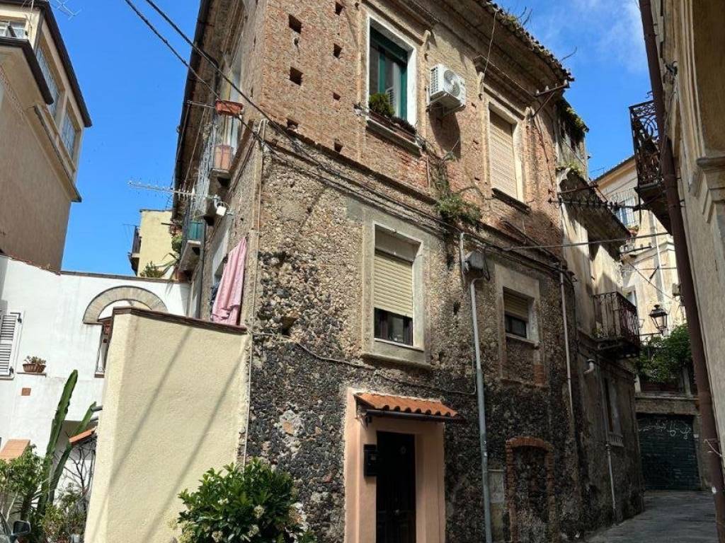 Appartamento a Catanzaro in Largo Giuseppe Ferragina - Foto 2