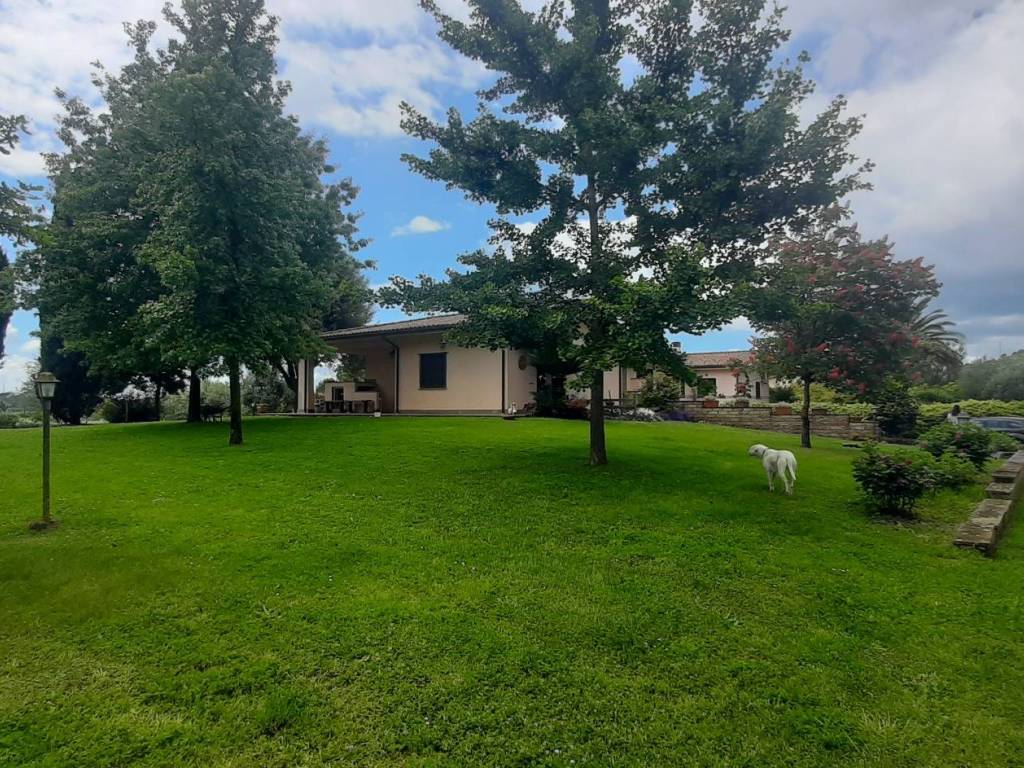 Villa a Nepi in Via della Salivotta - Foto 4