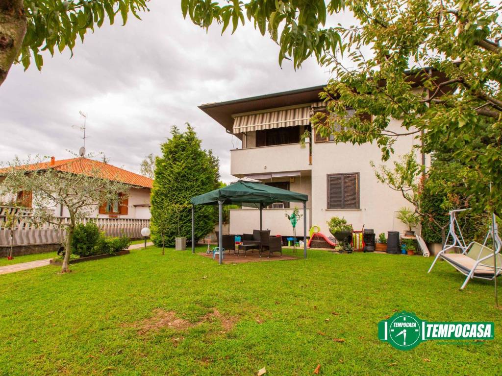 Villa a Lonate pozzolo in Via Giacomo Matteotti, 78 - Foto 3