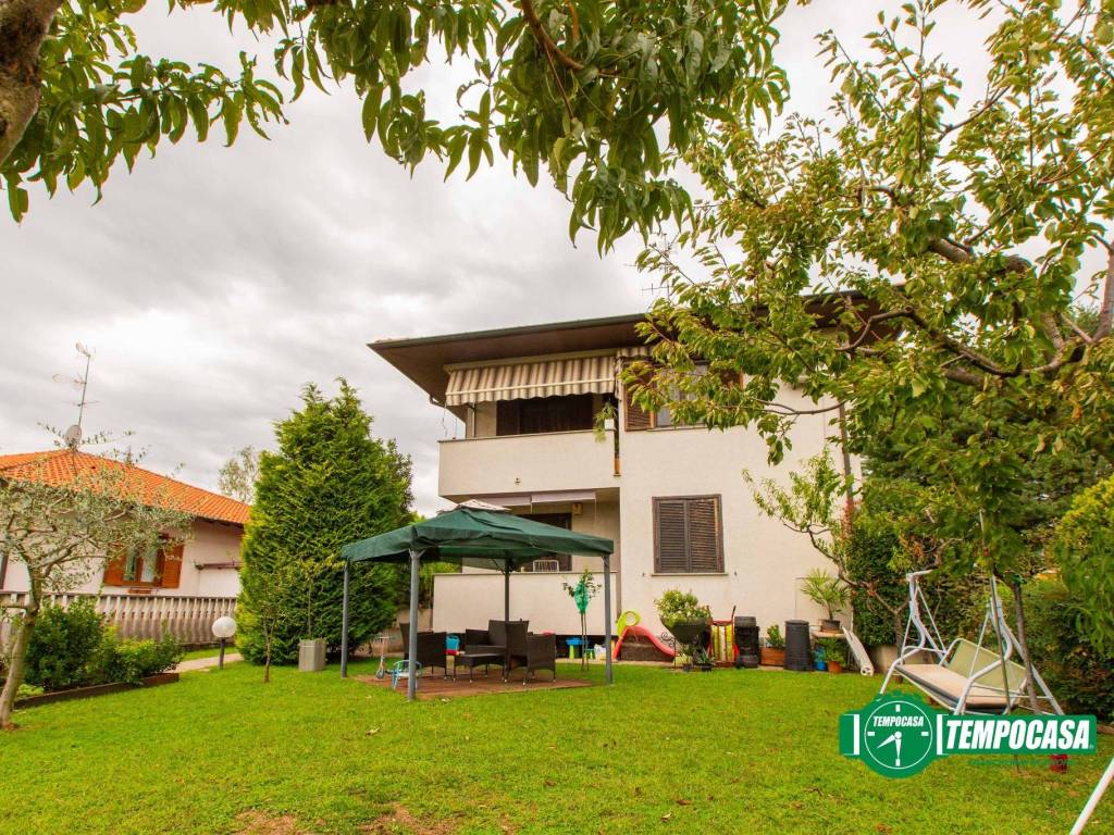 Villa a Lonate pozzolo in Via Giacomo Matteotti, 78 - Foto 4