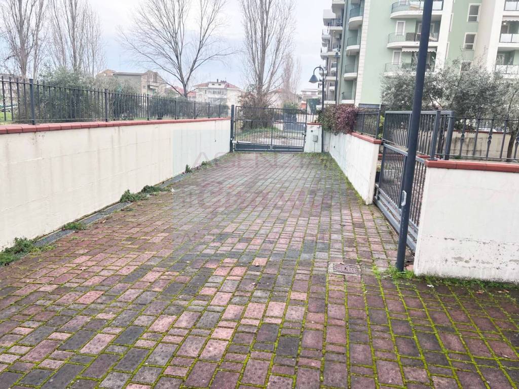 Box / garage a Alba adriatica in Via Ercole Falò, 15 - Foto 5