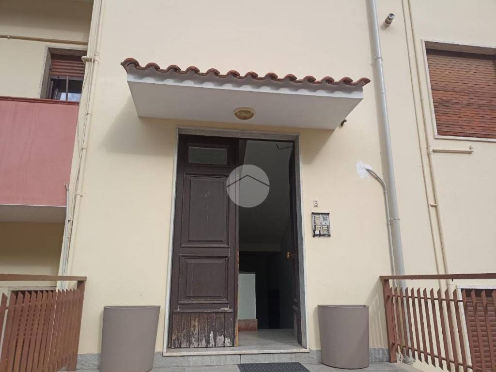 Appartamento a Cosenza in Via Tommaso Arnoni, 3 - Foto 2