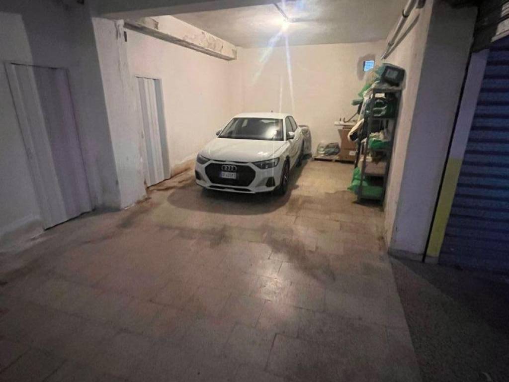 Box / garage a Cosenza in Via Riccardo Misasi - Foto 2