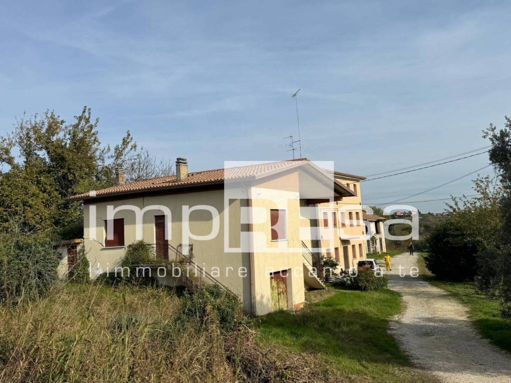 Rustico / casale a Conegliano in VIA GUIZZA, 60 - Foto 3