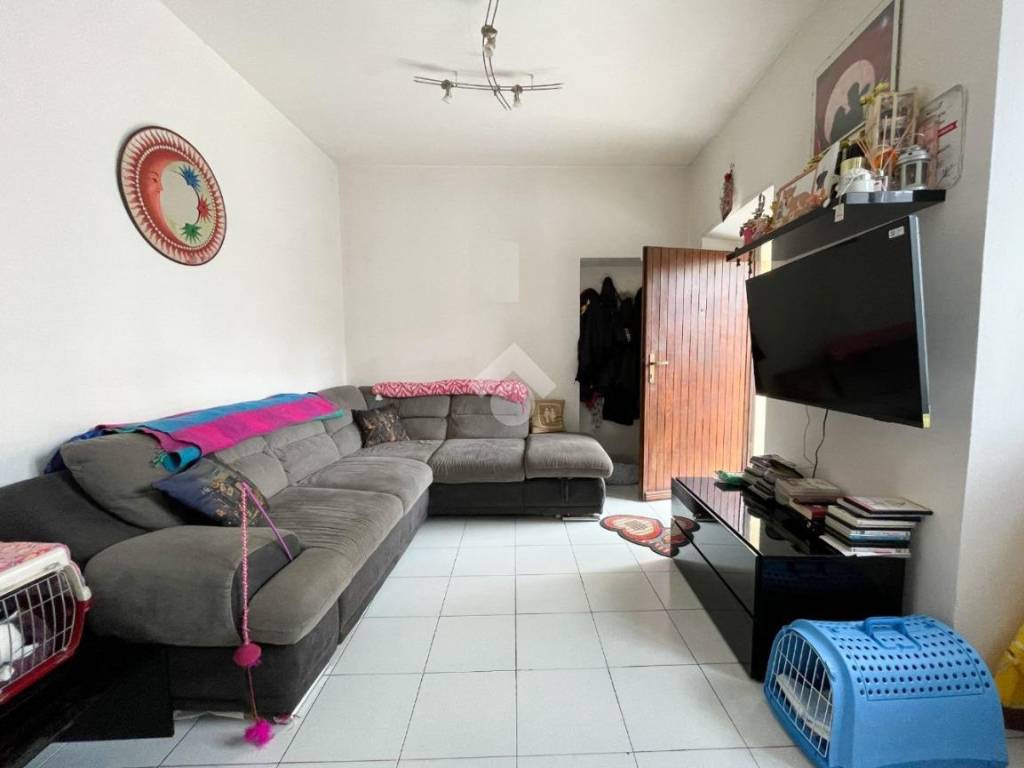 Appartamento a Arcisate in Via Martinelli Foscarini, 38 - Foto 4