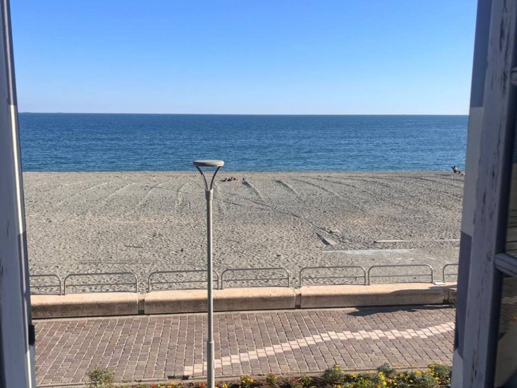 Appartamento a Celle ligure in Via Generale Pescetto, 3 - Foto 3
