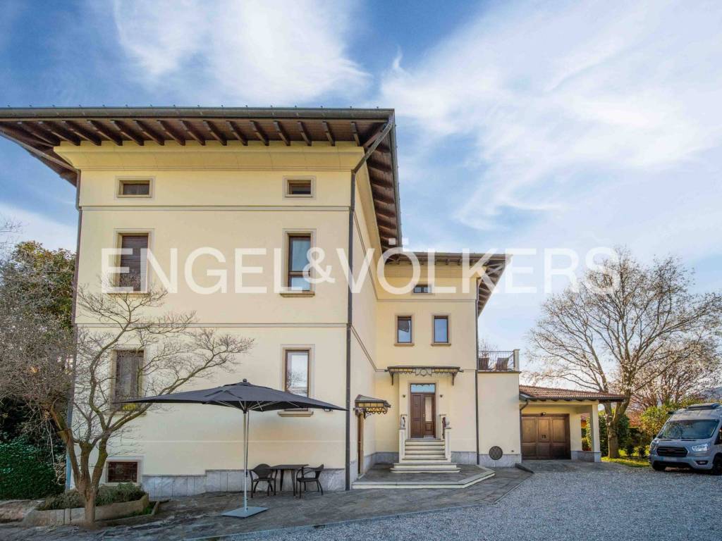 Villa a Cuvio - Foto 2