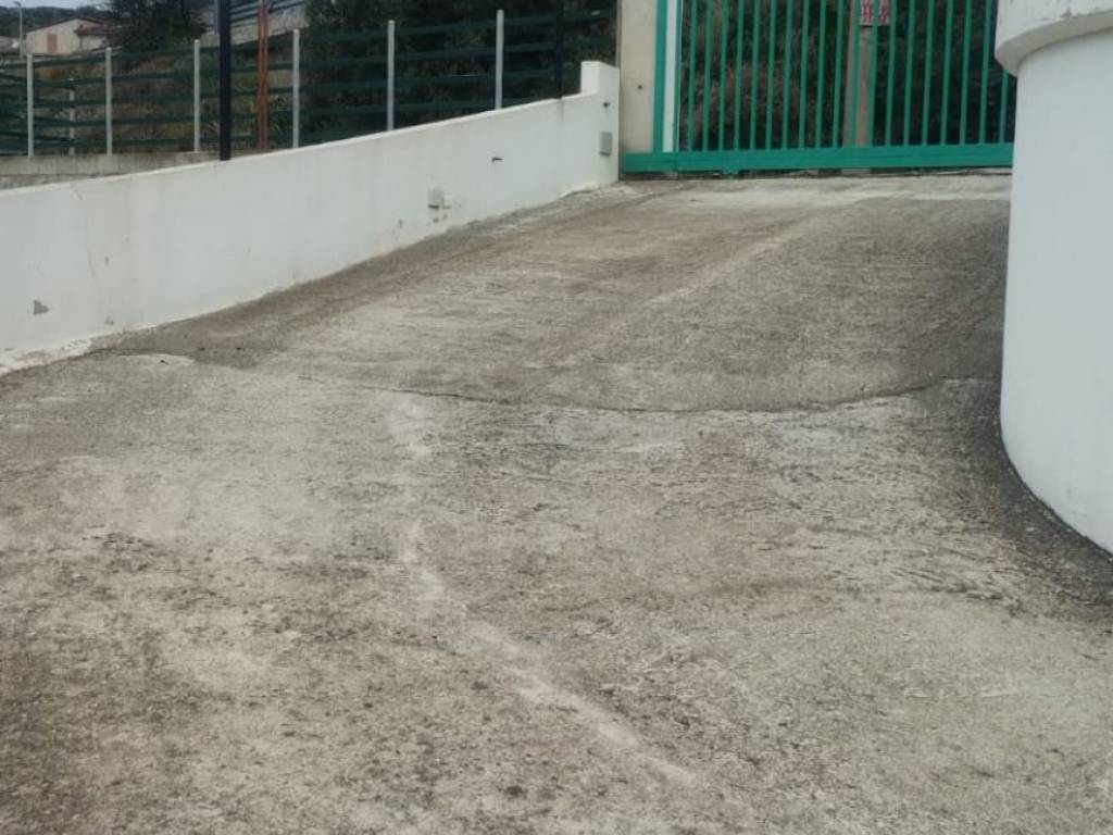 Immobile a Satriano in Via del Commercio - Foto 3